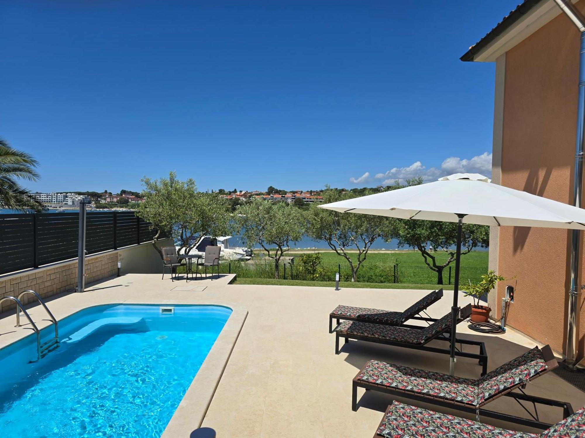 Olive Garden, Apartment With A Private Pool Banjole Eksteriør billede