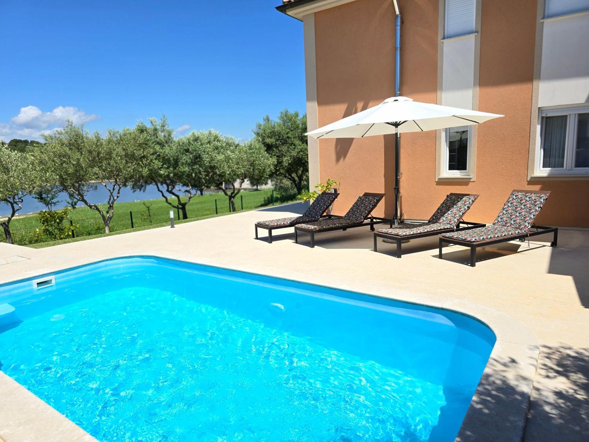 Olive Garden, Apartment With A Private Pool Banjole Eksteriør billede